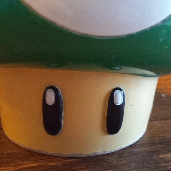 Nintendo Super Mario Mushroom Tooth Brush  Toothbrush Holder 2012 - Picture 2 of 6